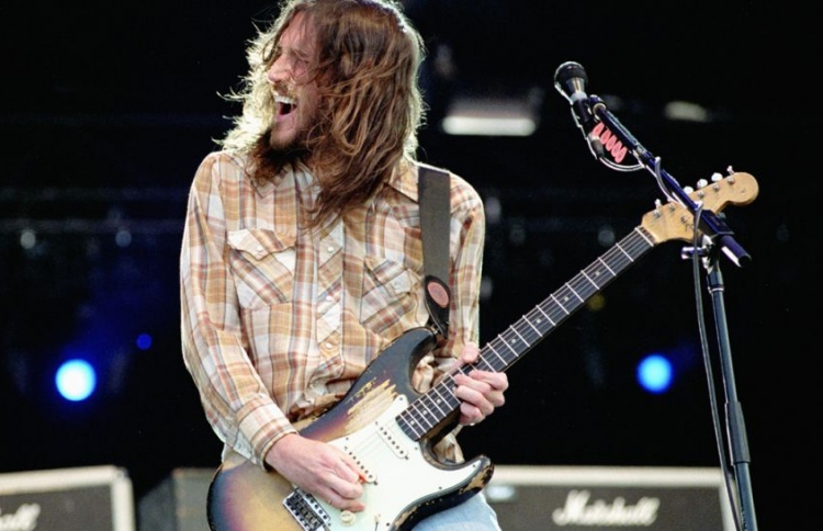 john frusciante reunites with red hot chili peppers